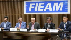 Debate sobre segurança jurídica e reforma tributária da Zona Franca de Manaus é realizado