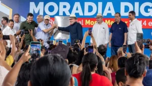 Lula no Amazonas: Entrega de 576 Moradias e Novos Investimentos para o Estado Lula no Amazonas: Entrega de 576 Moradias e Novos Investimentos para o Estado