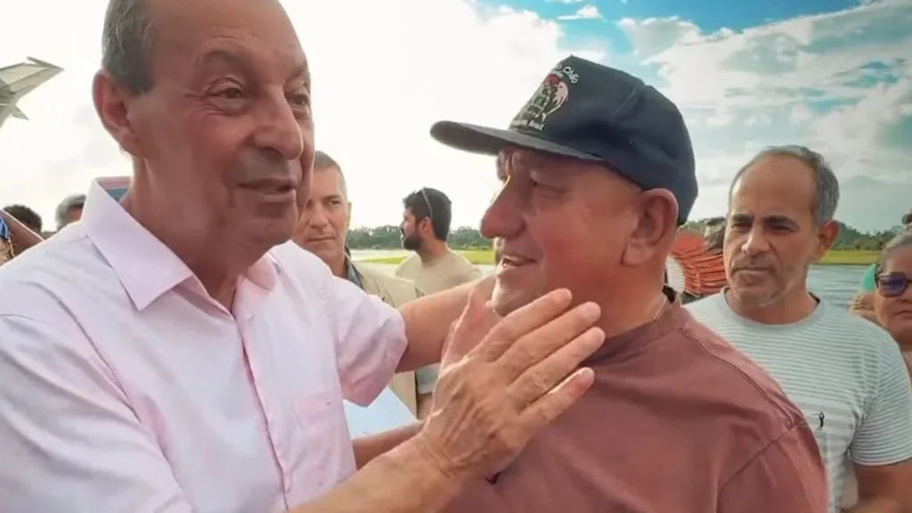 Aziz afirma que novo bumbódromo só será construído com seu retorno ao governo do Amazonas Aziz afirma que novo bumbódromo só será construído com seu retorno ao governo do Amazonas