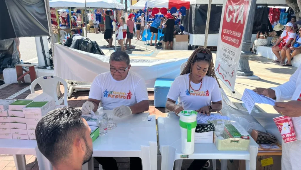 Prefeitura de Parintins reforça prevenção à saúde sexual no Festival com 51,5 mil preservativos