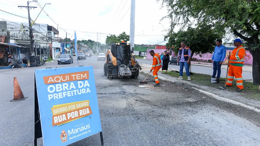 Prefeitura de Manaus inova operação Tapa-Buracos com tecnologia de minifresa e obra de drenagem prof