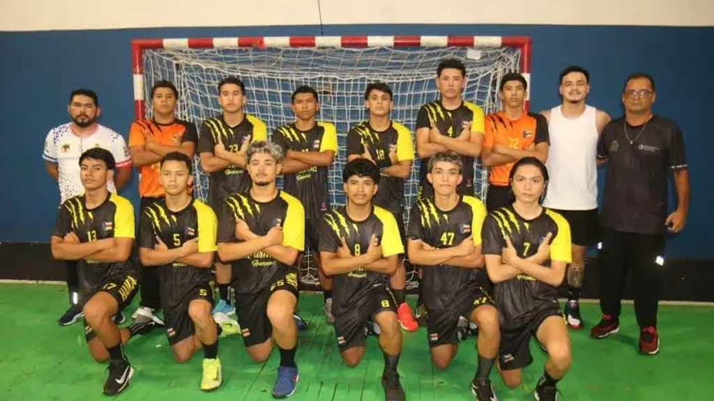 Parintins conquista vaga na final do handebol juvenil masculino nos JEAs com vitória emocionante Parintins conquista vaga na final do handebol juvenil masculino nos JEAs com vitória emocionante