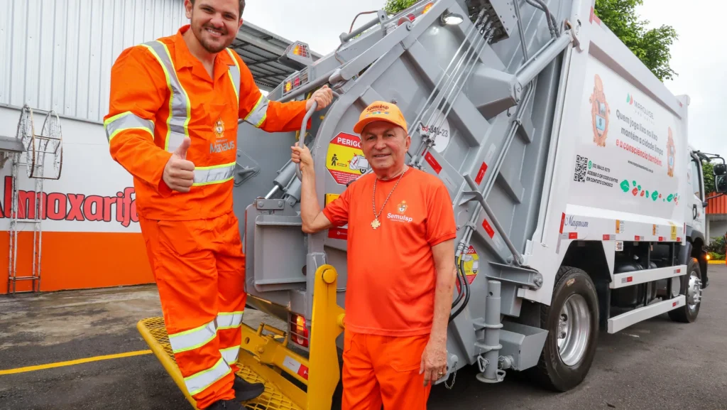 Prefeito Renato Junior impulsiona limpeza urbana com robôs de roçagem em Manaus