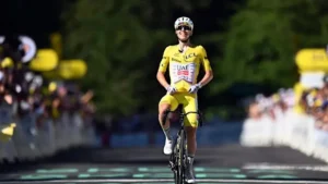 Tadej Pogacar domina o Tour de France com ataque impressionante, diz campeão do Giro