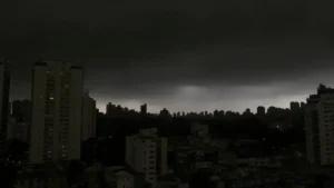 Alerta vermelho para tempestades atinge 549 cidades do Sul do Brasil